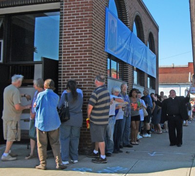 Line 2015 Aug 1 Flea Market line view 2 (1024x925)